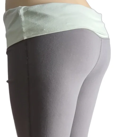 🌹3/25🌹G 21 Grey and Green Active Wear Pants Size L. - Picture 3 of 15